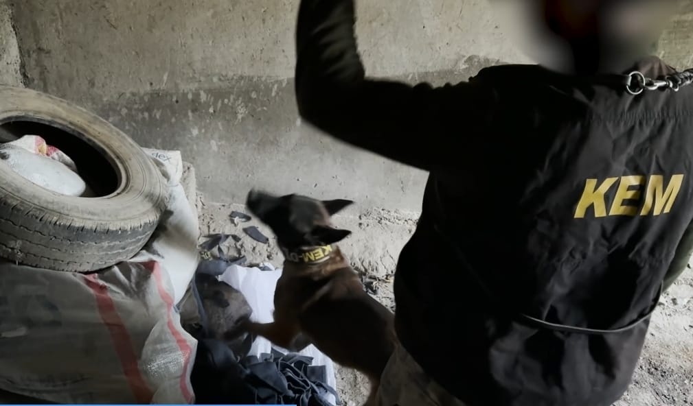 Batman’da Eve Uyuşturucu Baskını!