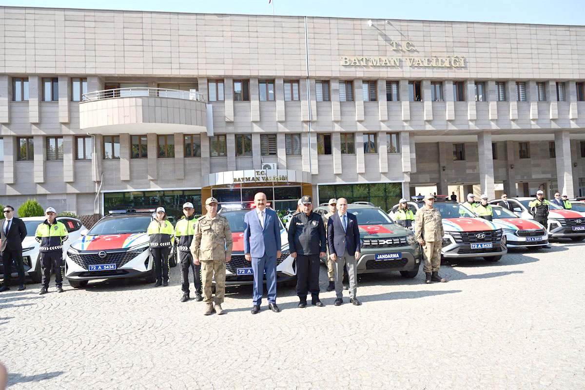 Emniyet ve Jandarma’ya 19 araç tahsis edildi