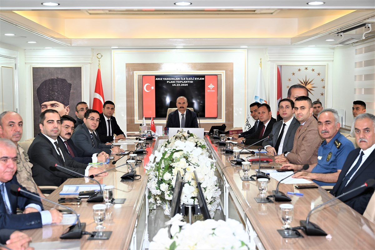 Anız Yangınlarıyla Mücadelede, Vali Canalp Açıklamalarda Bulundu