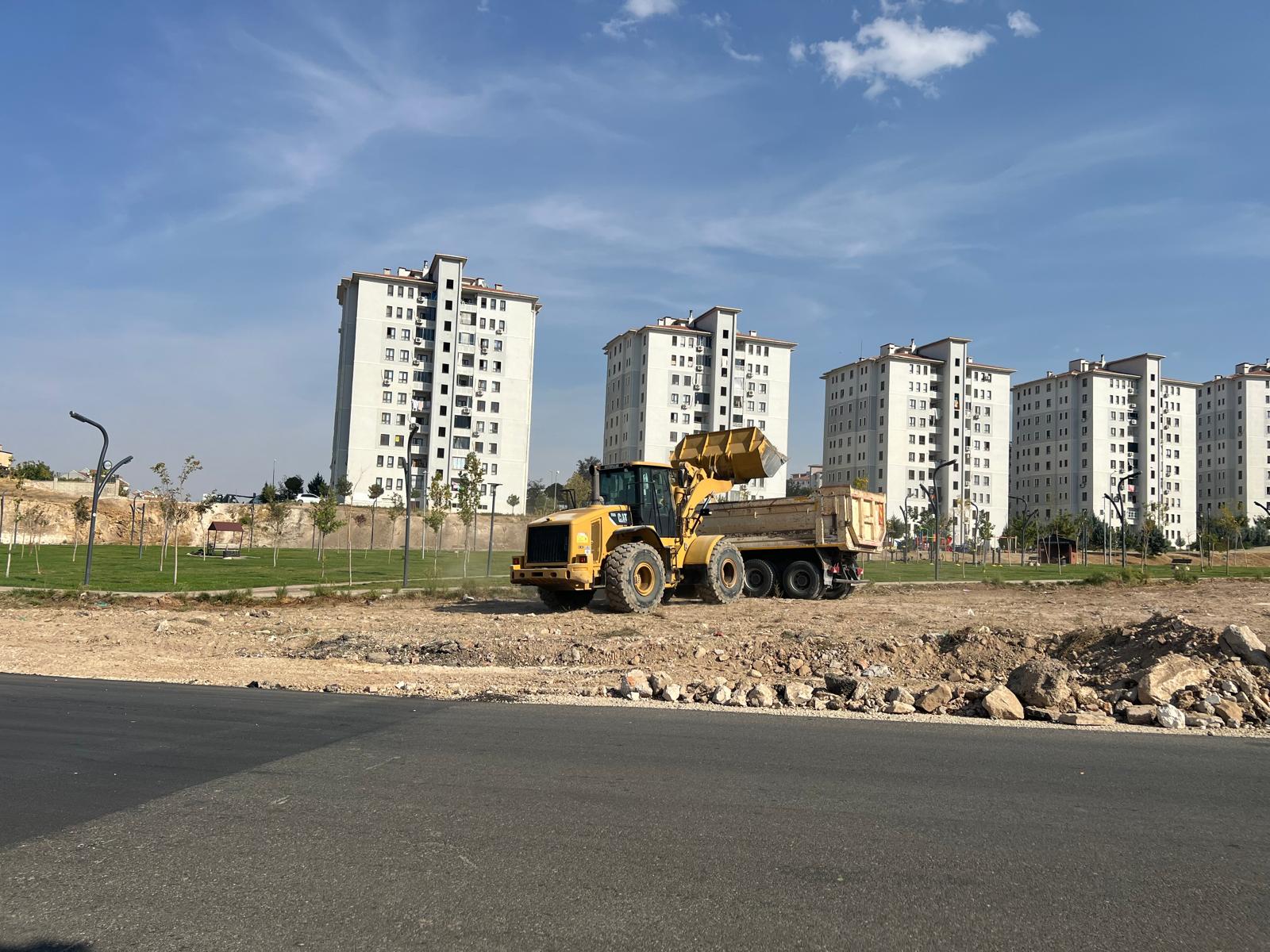 Boş Araziler ve Sağlık Ocağı Çevresi Temizlendi