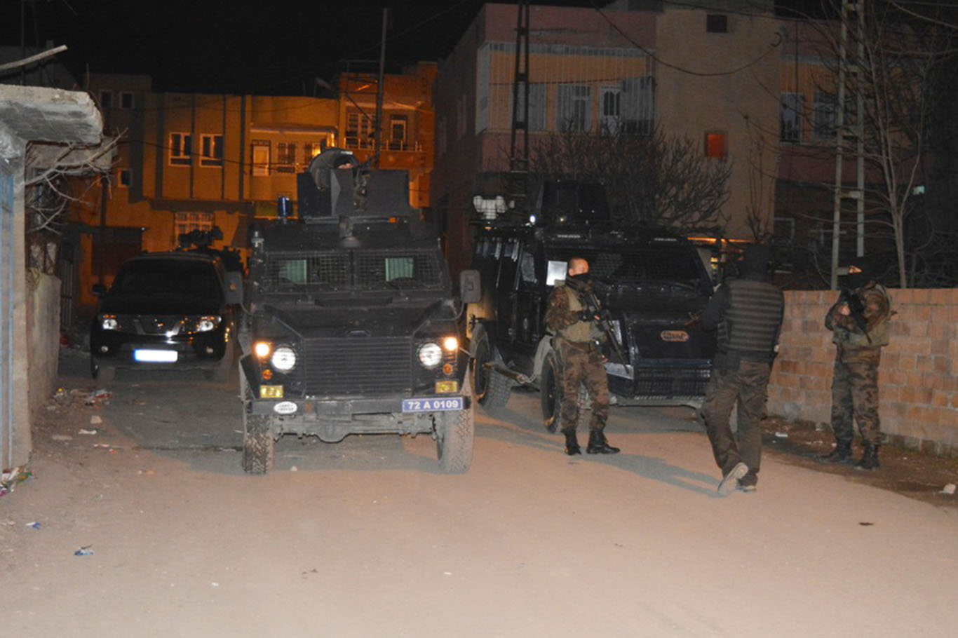 Batman’da Sokak Eylemlerine Katılan 2 Kişi Tutuklandı