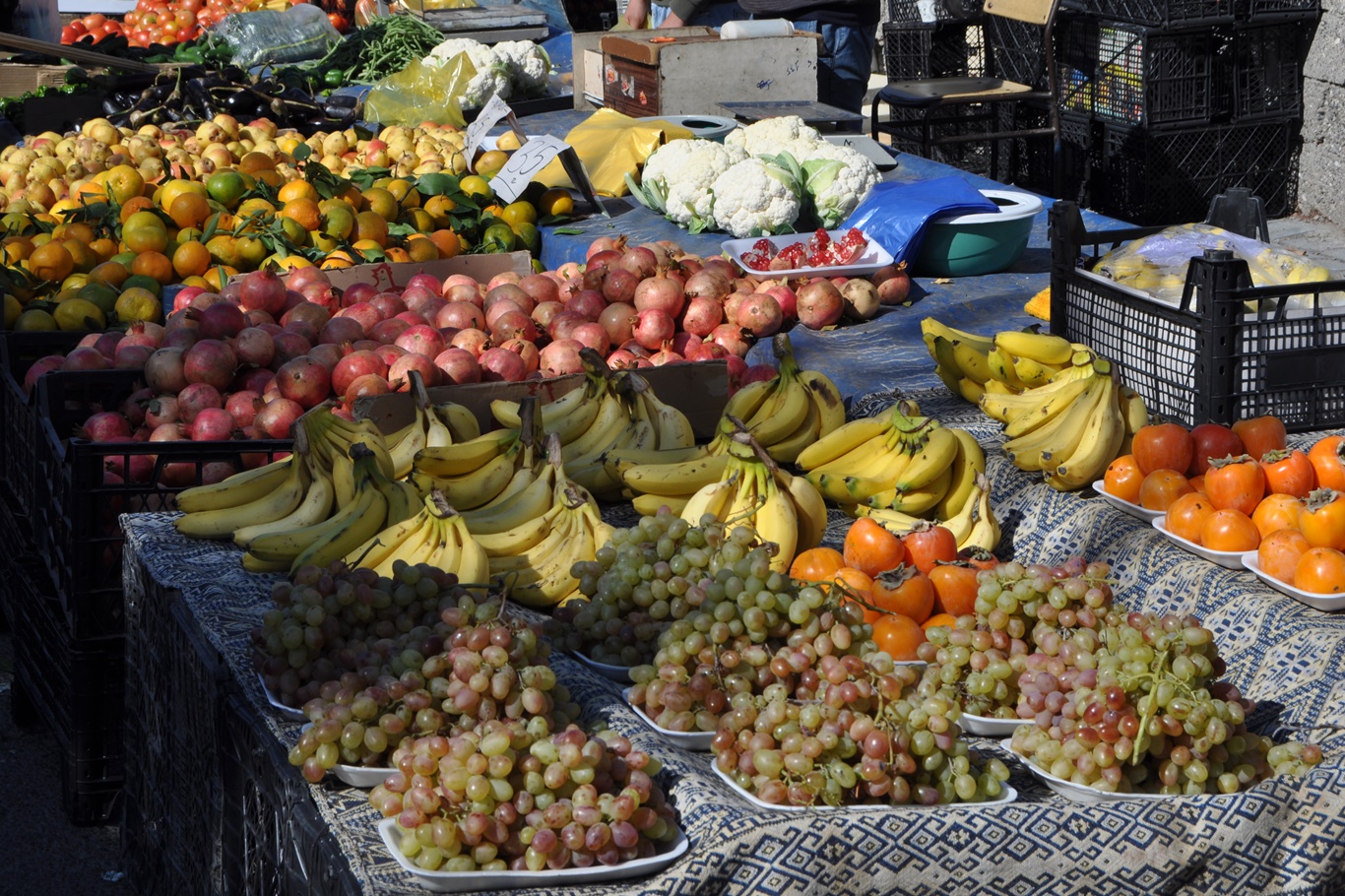 SEBZE VE MEYVE FİYATLARI CEP YAKIYOR!
