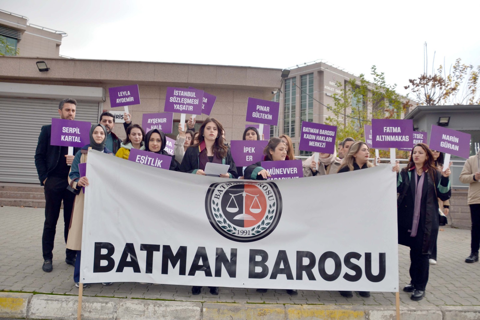 Kadına şiddete karşı yürüyüş