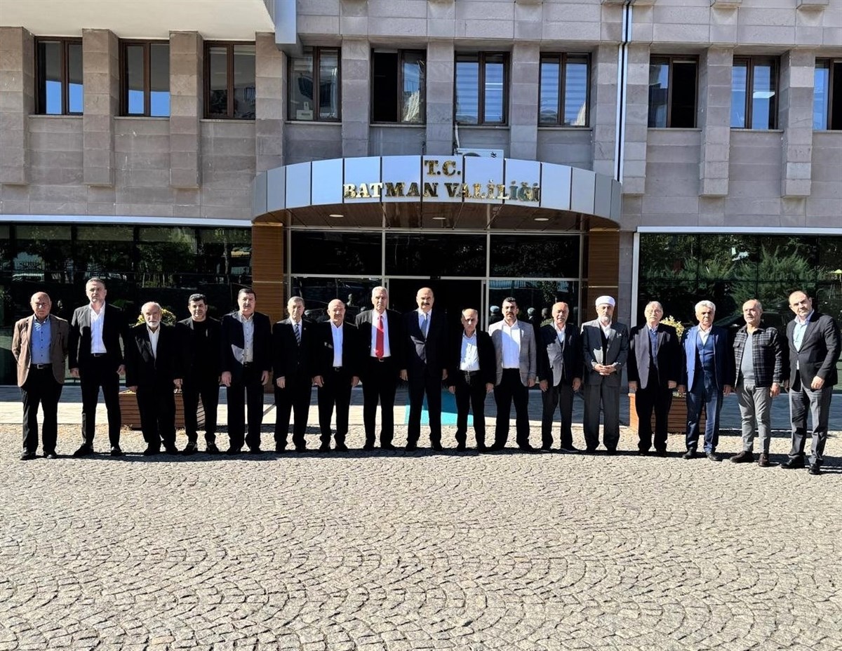 Vali Canalp, Kanaat Önderleriyle Bir Araya Geldi