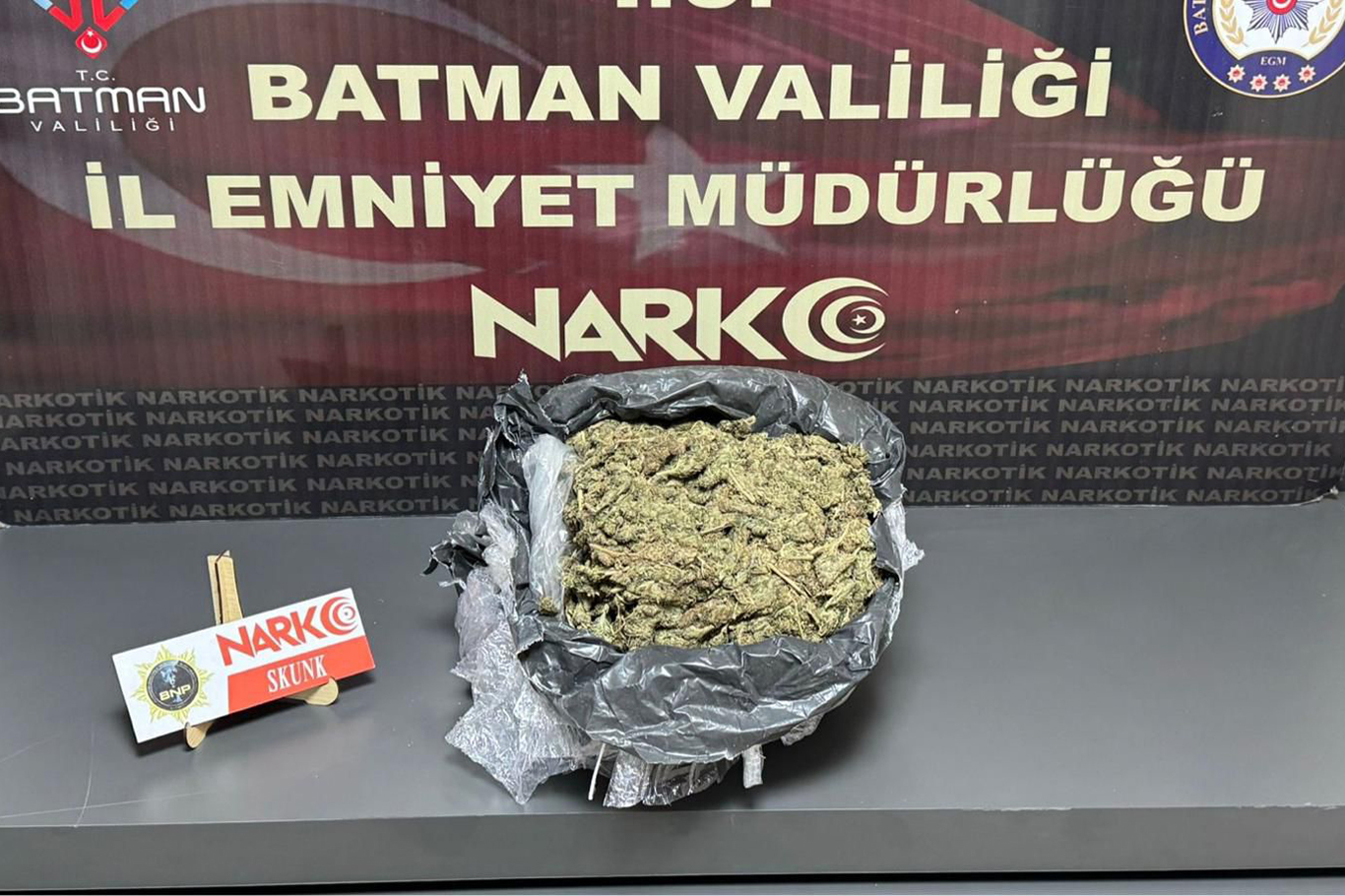 2 kilo 40 gram skunk ele geçirildi
