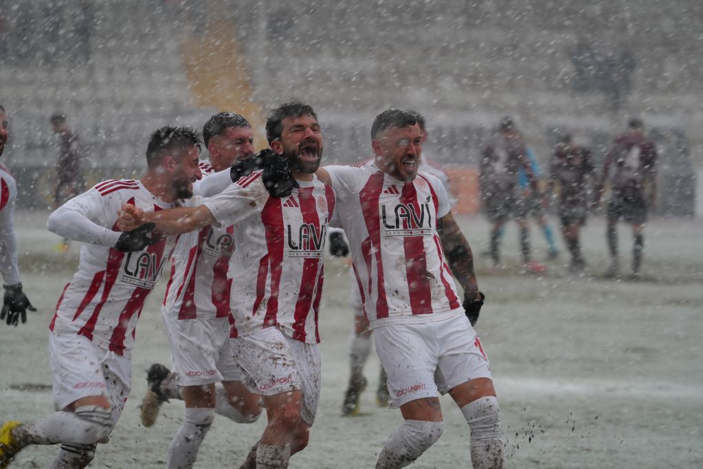 Petrol, deplasmanda kazanmasını bildi