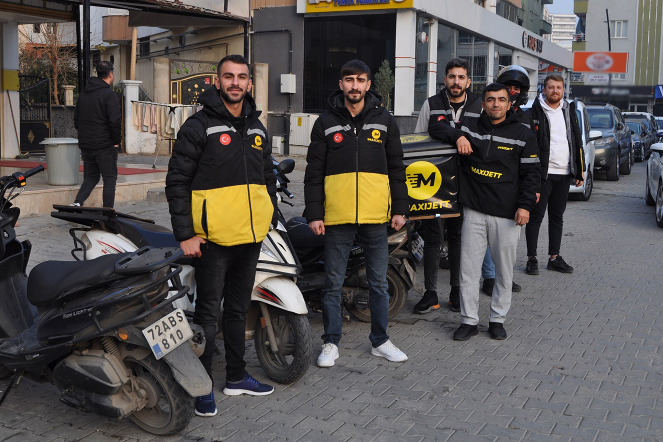 Motosikletli kuryeler: Trafikte bizde varız