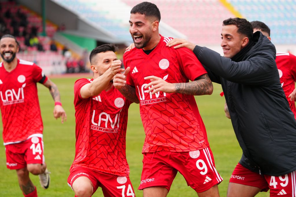 Petrolspor, 2’ncilik ikramını geri çevirmedi