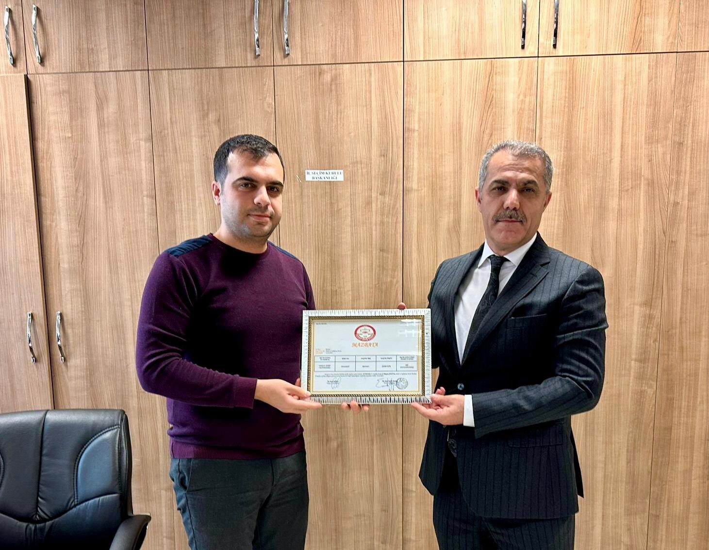 Başkan Şansi Mazbatasını Aldı