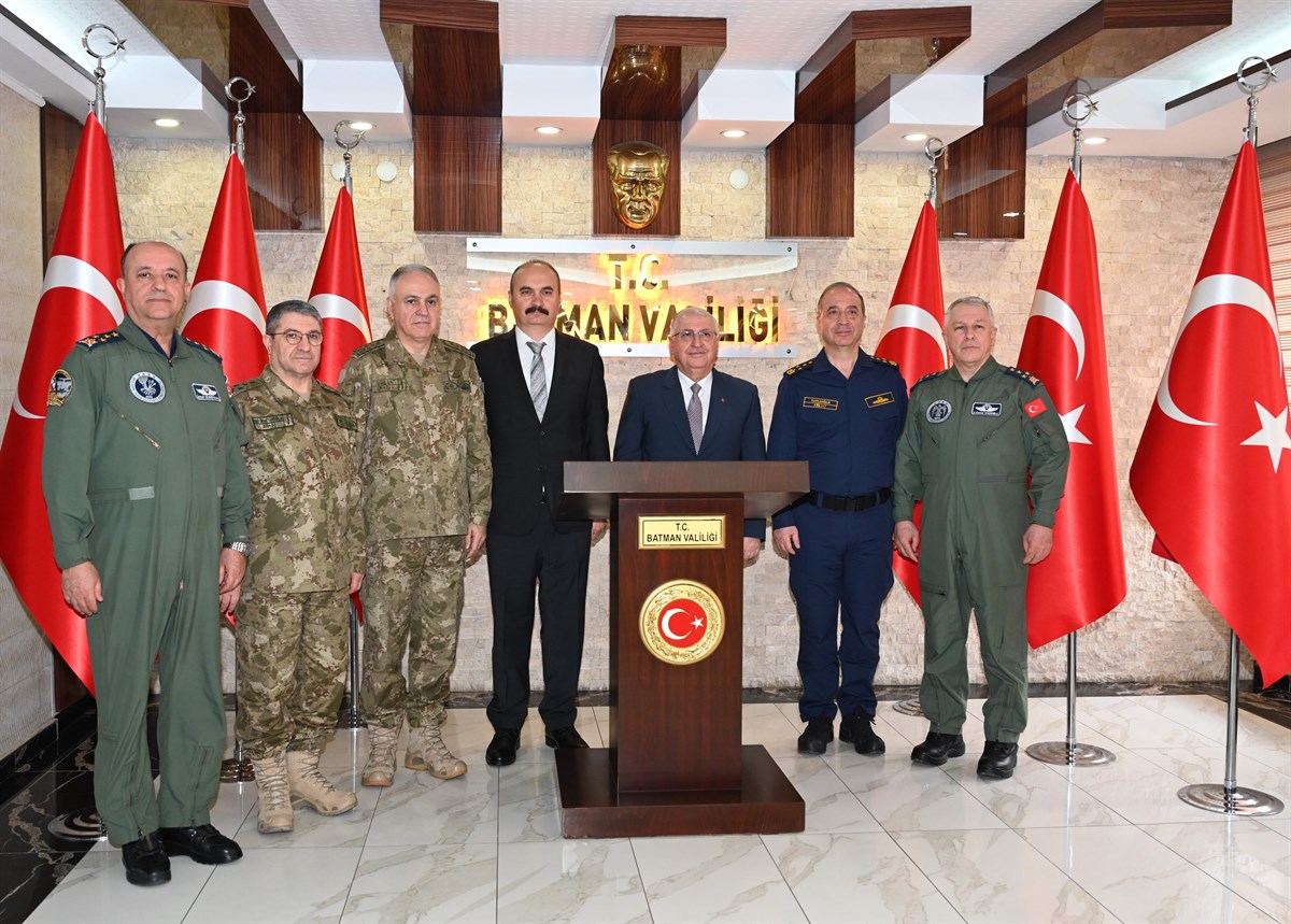 Milli Savunma Bakanı Yaşar Güler, Batman’ı Ziyaret Etti