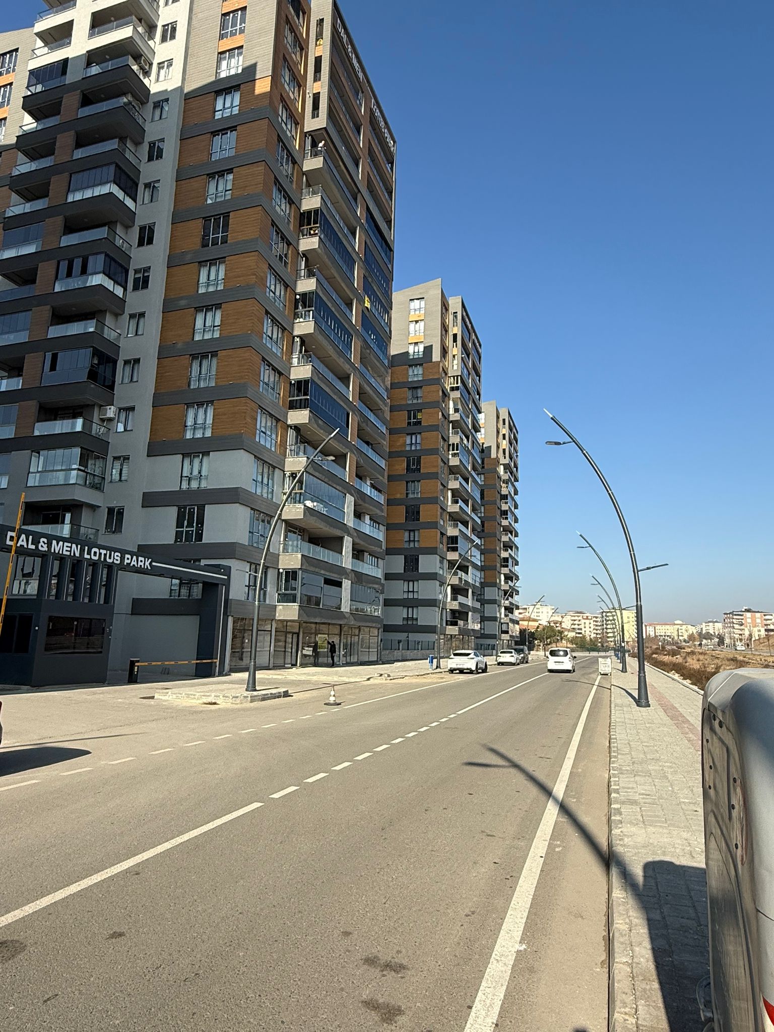 Mahalle sakinlerinden Yol Güvenliği Talebi