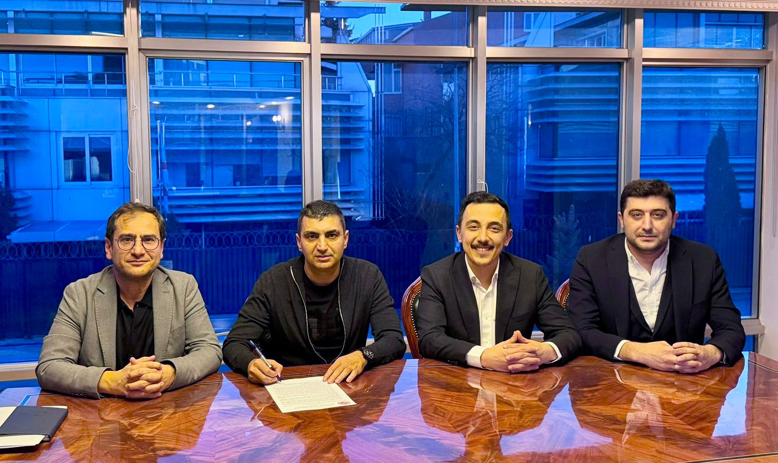 PETROLSPOR, YENİ HOCASINI BULDU