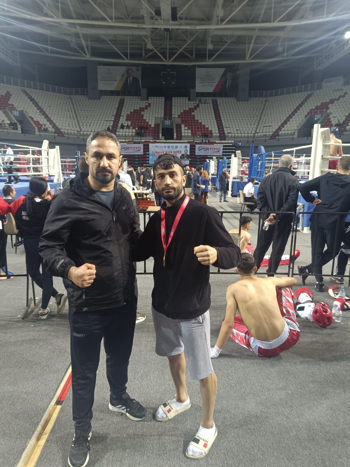 Akay, Kick-Boks’ta Türkiye üçüncüsü oldu