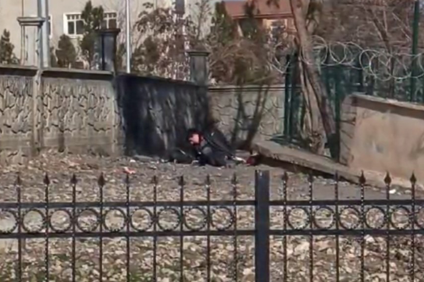 Batman’da uyuşturucu etkisiyle kontrolünü kaybeden genç, sokaklarda ibretlik anlar yaşattı