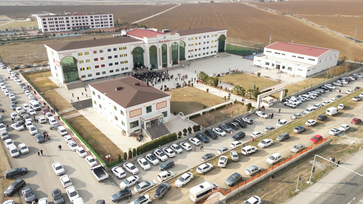 Final Okulları bursluluk sınavına rekor katılım