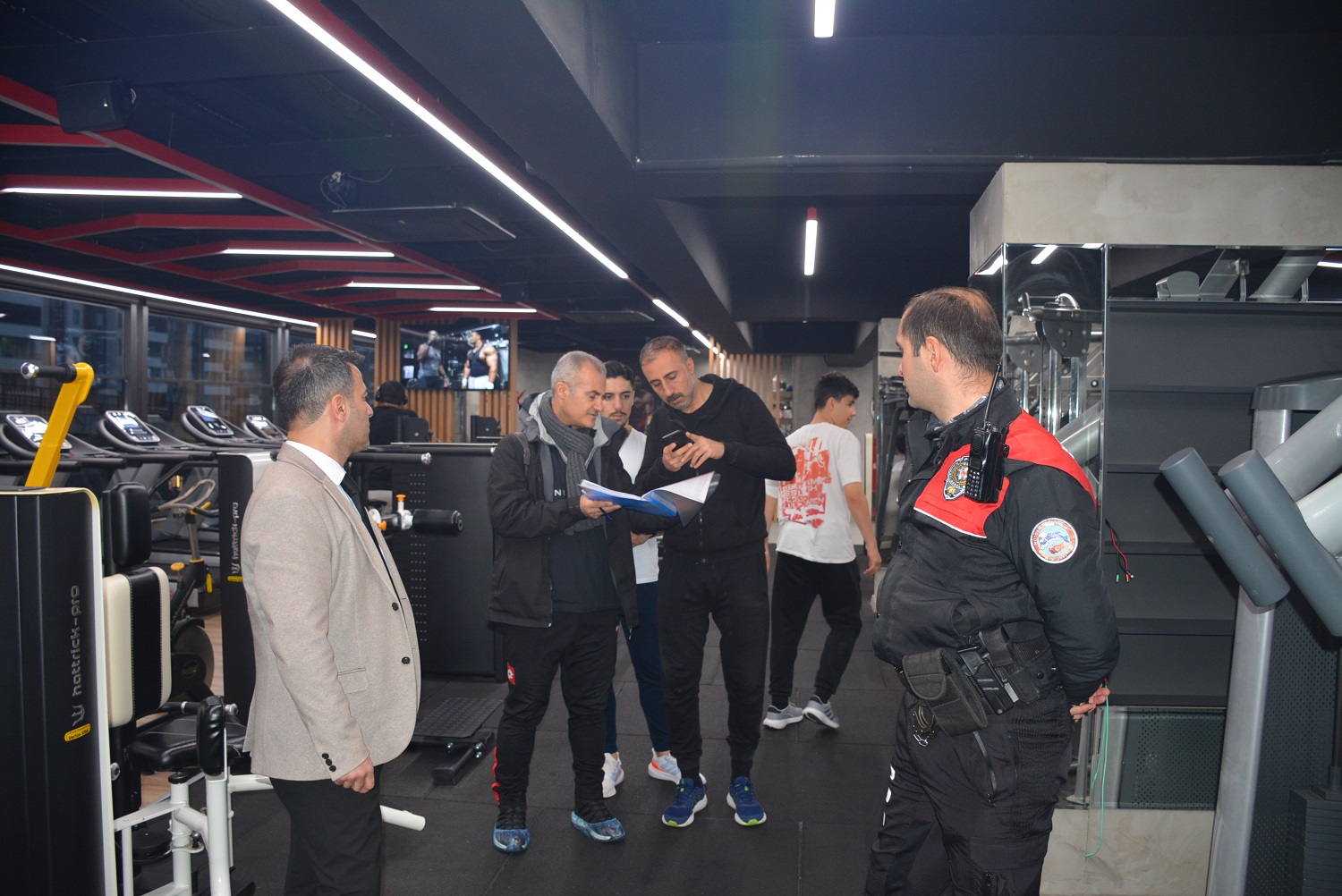 Ruhsatsız Spor Tesislerine Kapanma Uyarısı