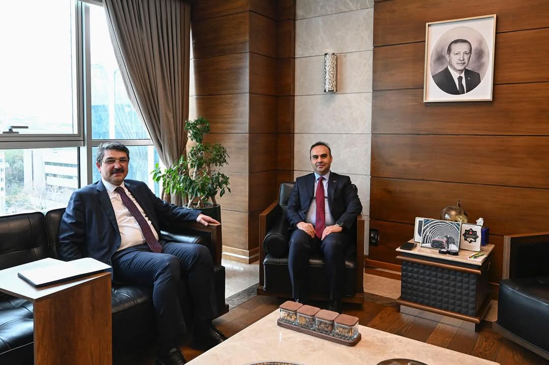 Nasıroğlu, Bakan Kacır ile Sanayi Projelerini Görüştü