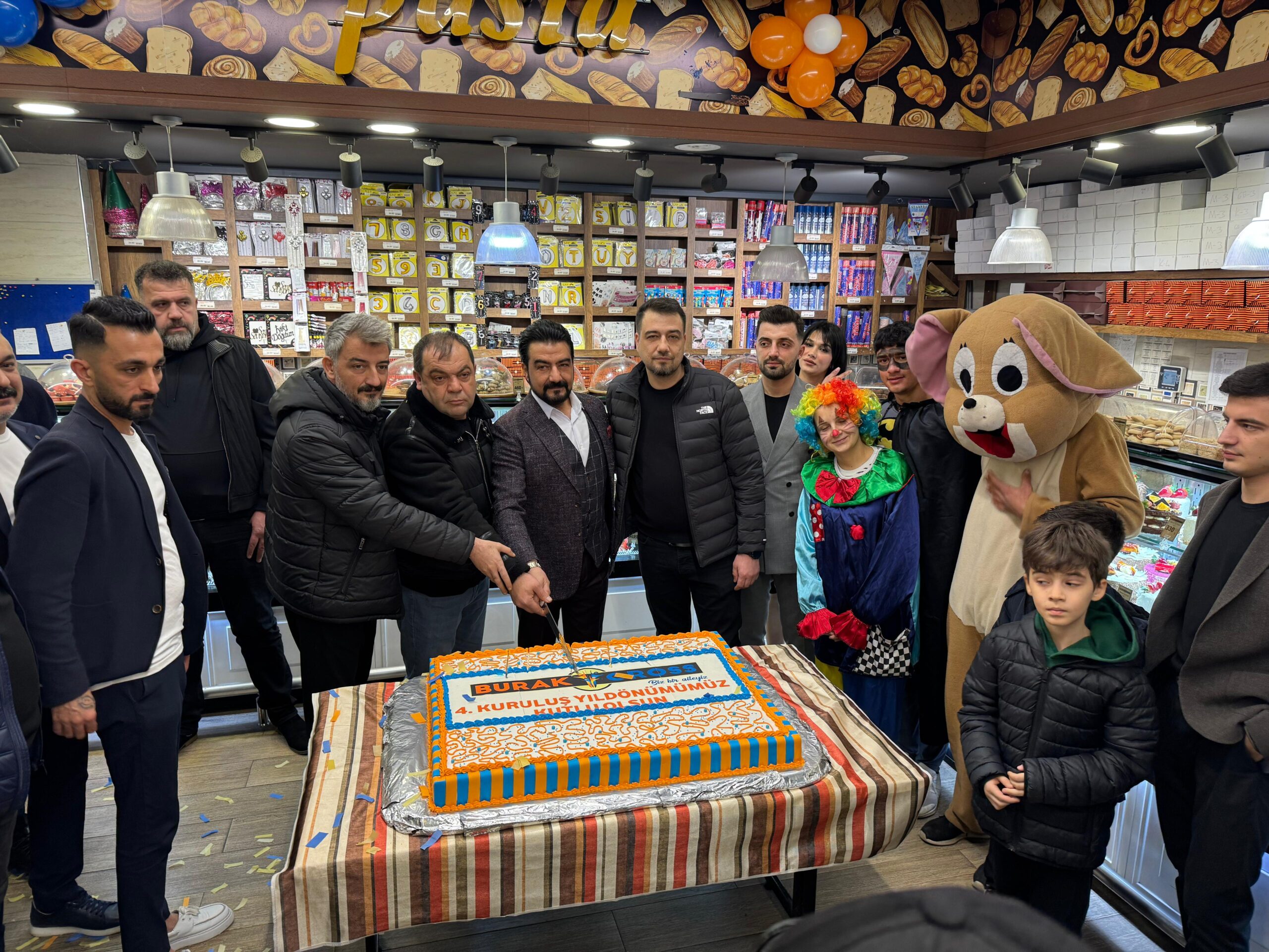 Burak Gross 4. Yıldönümünü Coşkuyla Kutladı