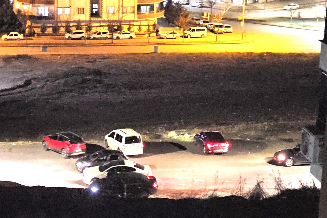 Batman Gültepe Mahallesi’nde Gece Gerginliği!