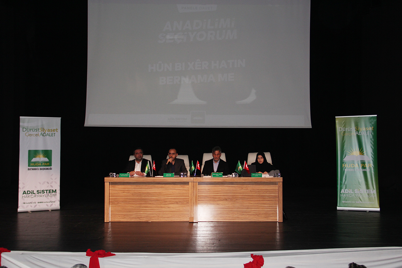 HÜDA PAR Batman’da “Anadilimi seçiyorum” paneli düzenledi