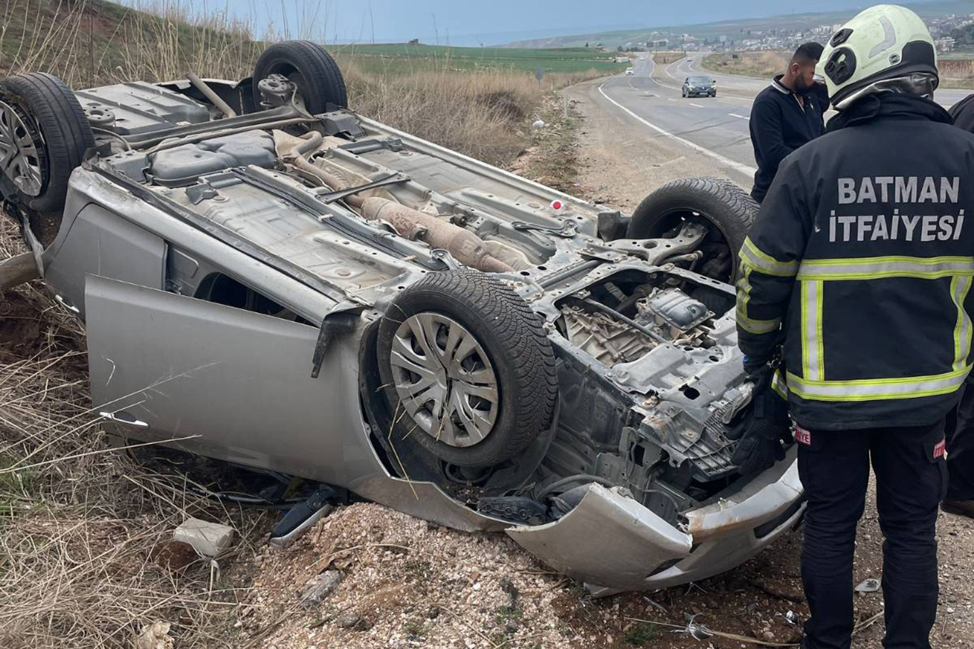 Seyir halindeki otomobil takla attı