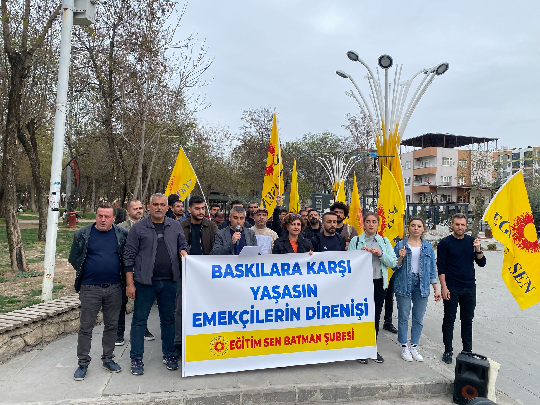 “Sendikal Haklarımızı Hedef Göstermek Suçtur!”