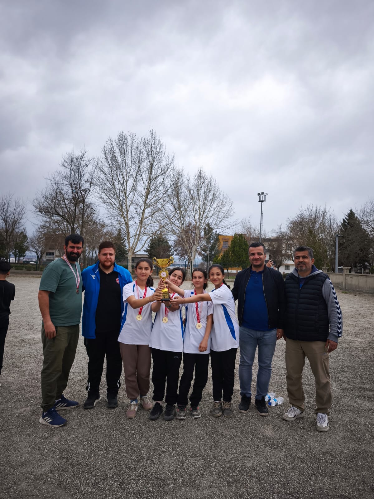 KÖY OKULU BOCCE’DE ŞAMPİYON OLDU