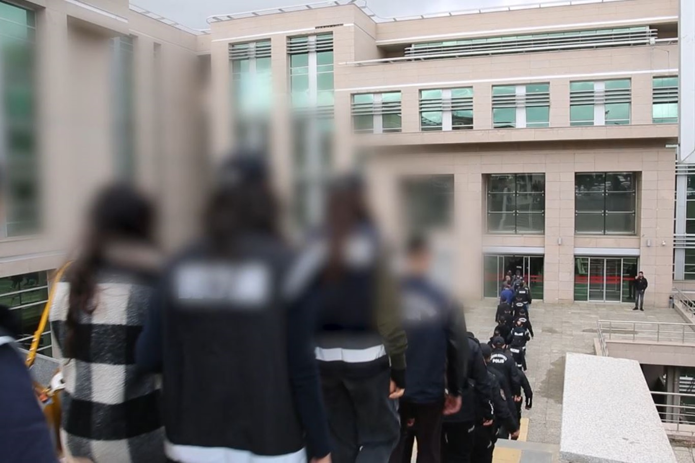 BÜYÜYLE DOLANDIRICILIK OPERASYONU: 29 GÖZALTI