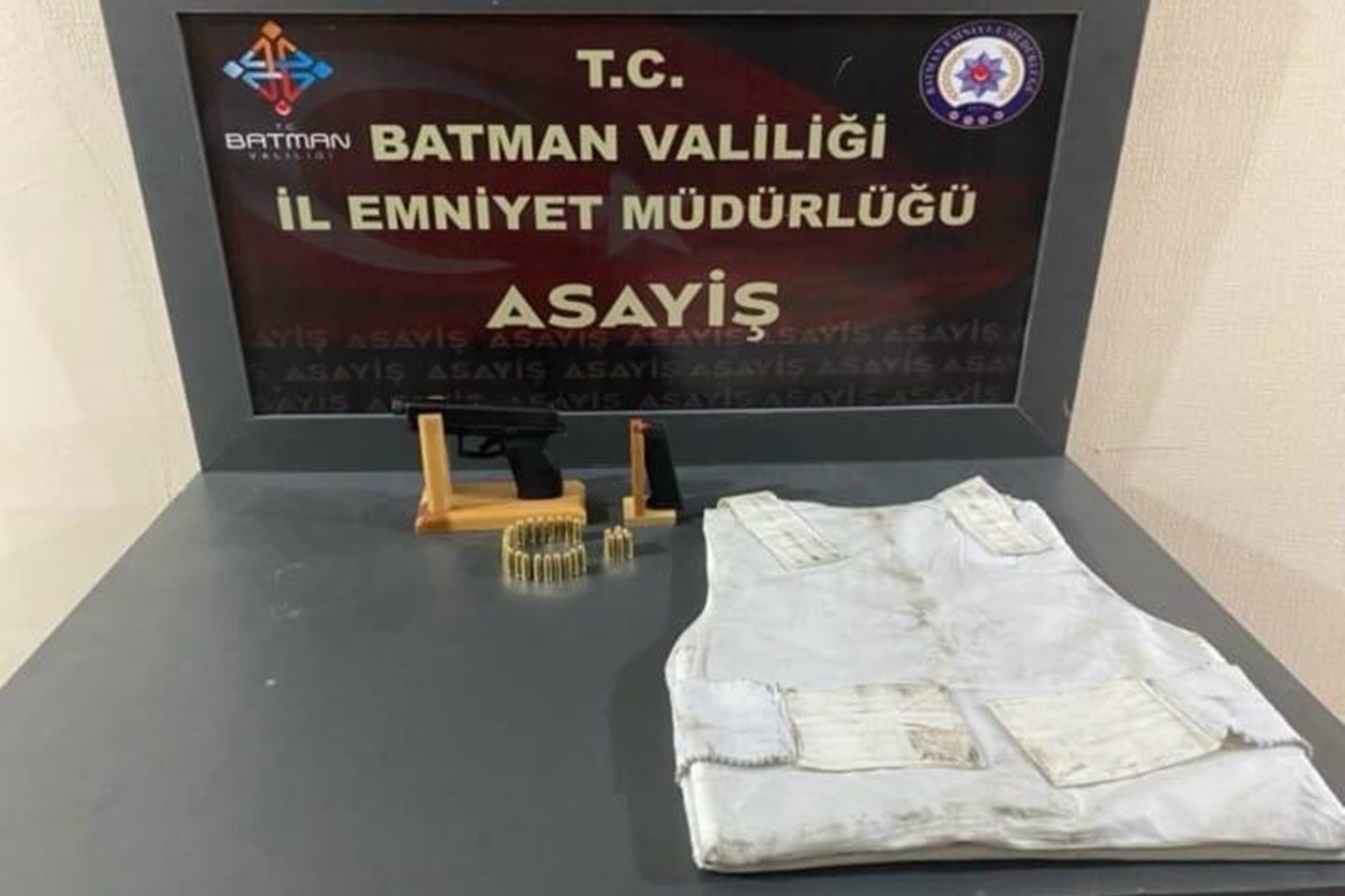 Silah ve Balistik Yelekle Yakalanan 3 Kişi Tutuklandı