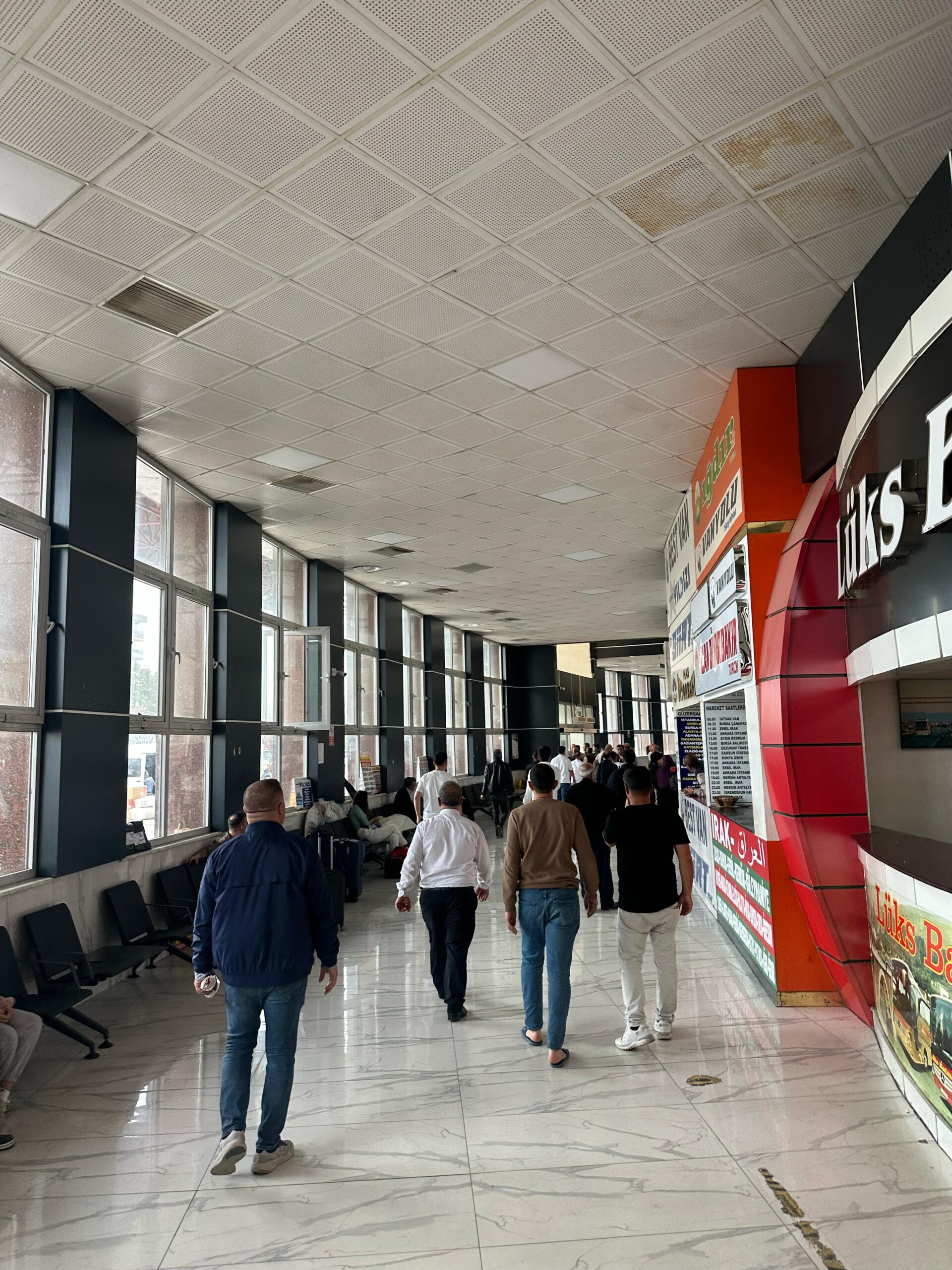 Bayram tatili uzadı, otogarda yoğunluk arttı