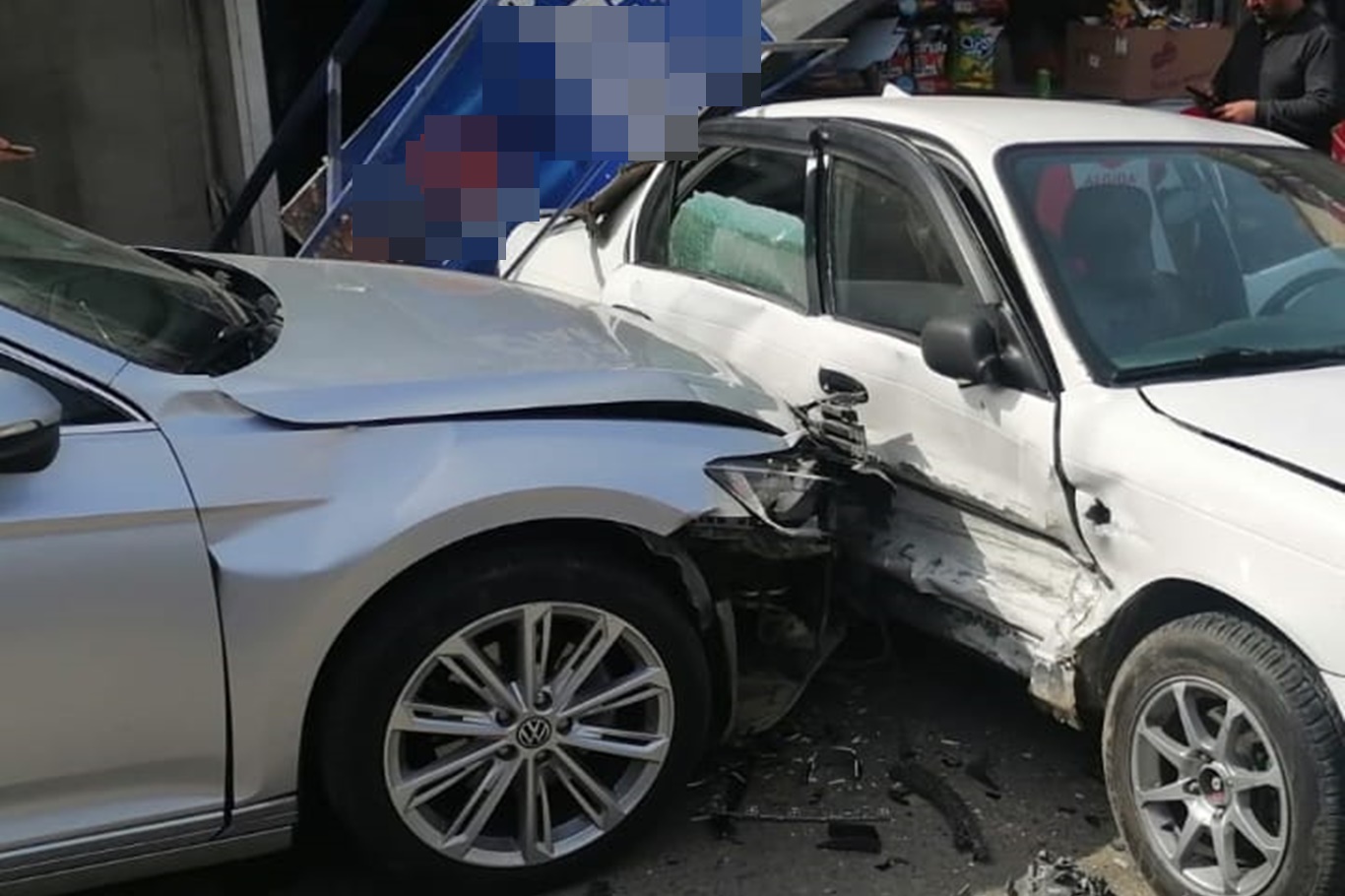 İki Otomobil Çarpıştı: 1 Yaralı