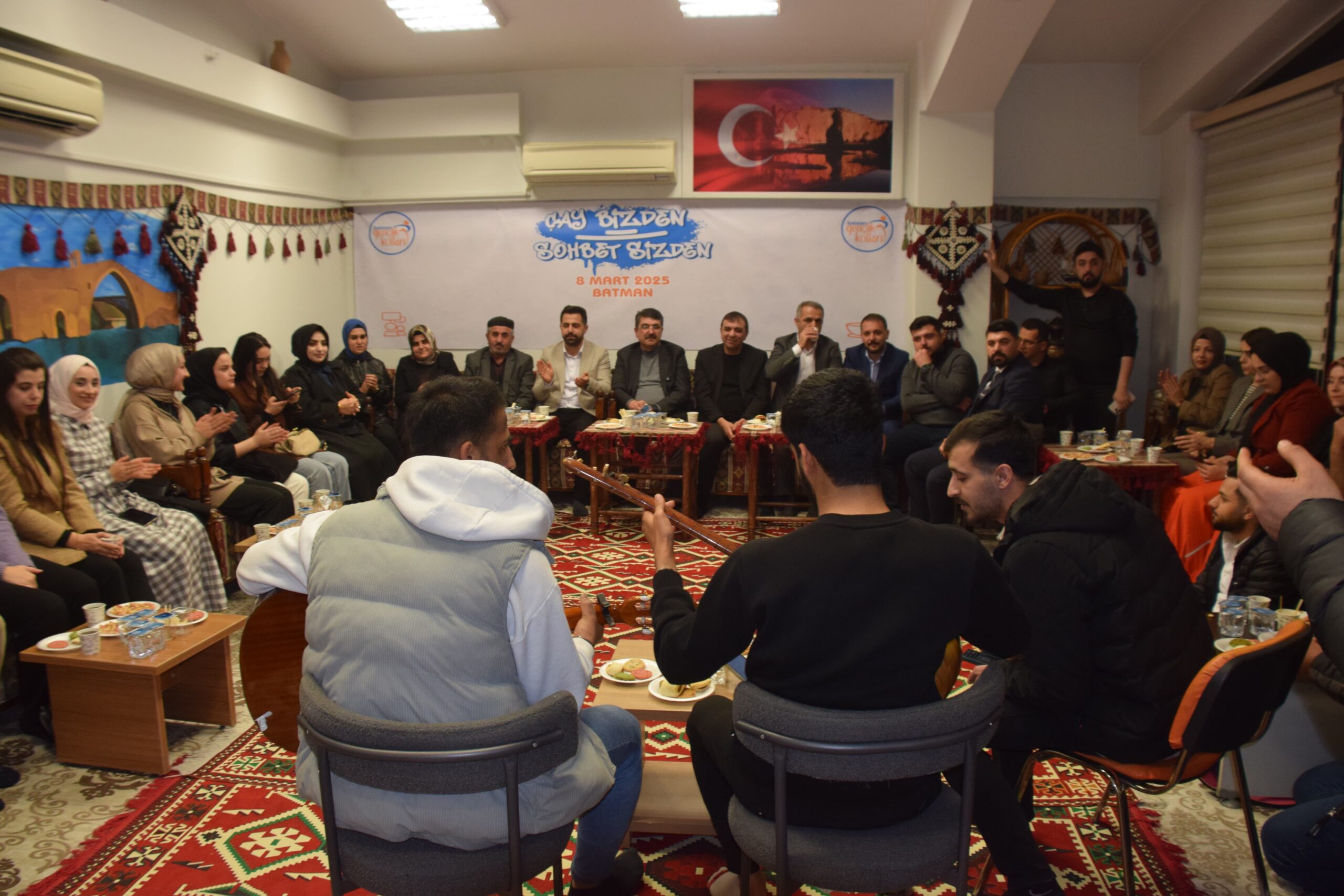 Nasıroğlu, Gençlerle Bir Araya Geldi