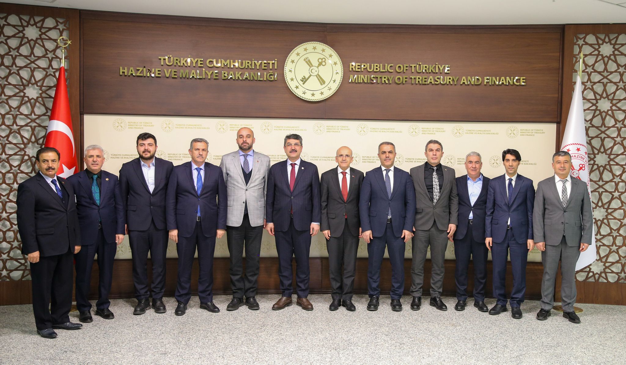 Nasıroğlu, Batman’ın İhtiyaçlarını Bakan Şimşek ile Görüştü