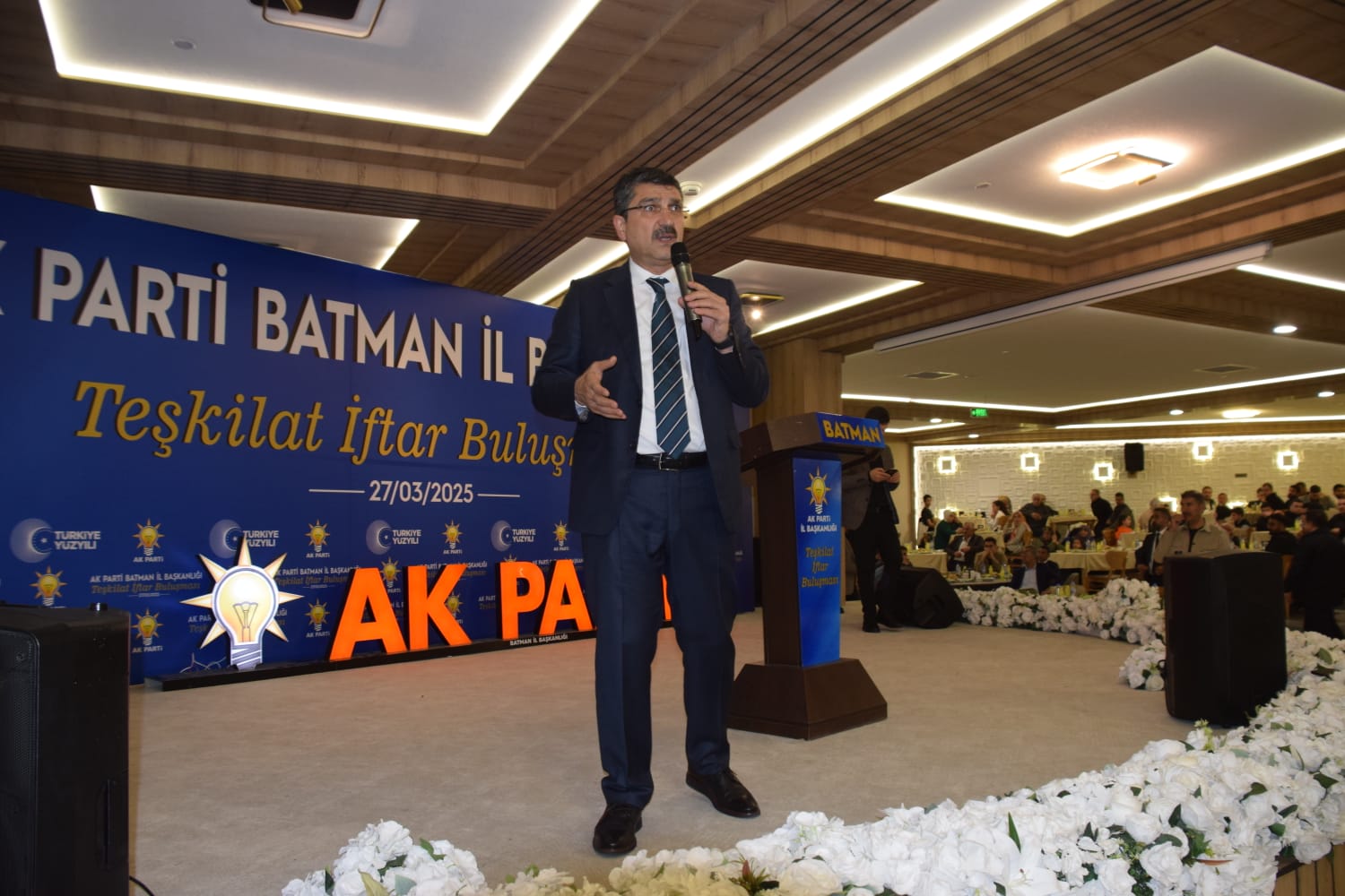 AK Parti Batman İl Teşkilatı İftar Programında Buluştu