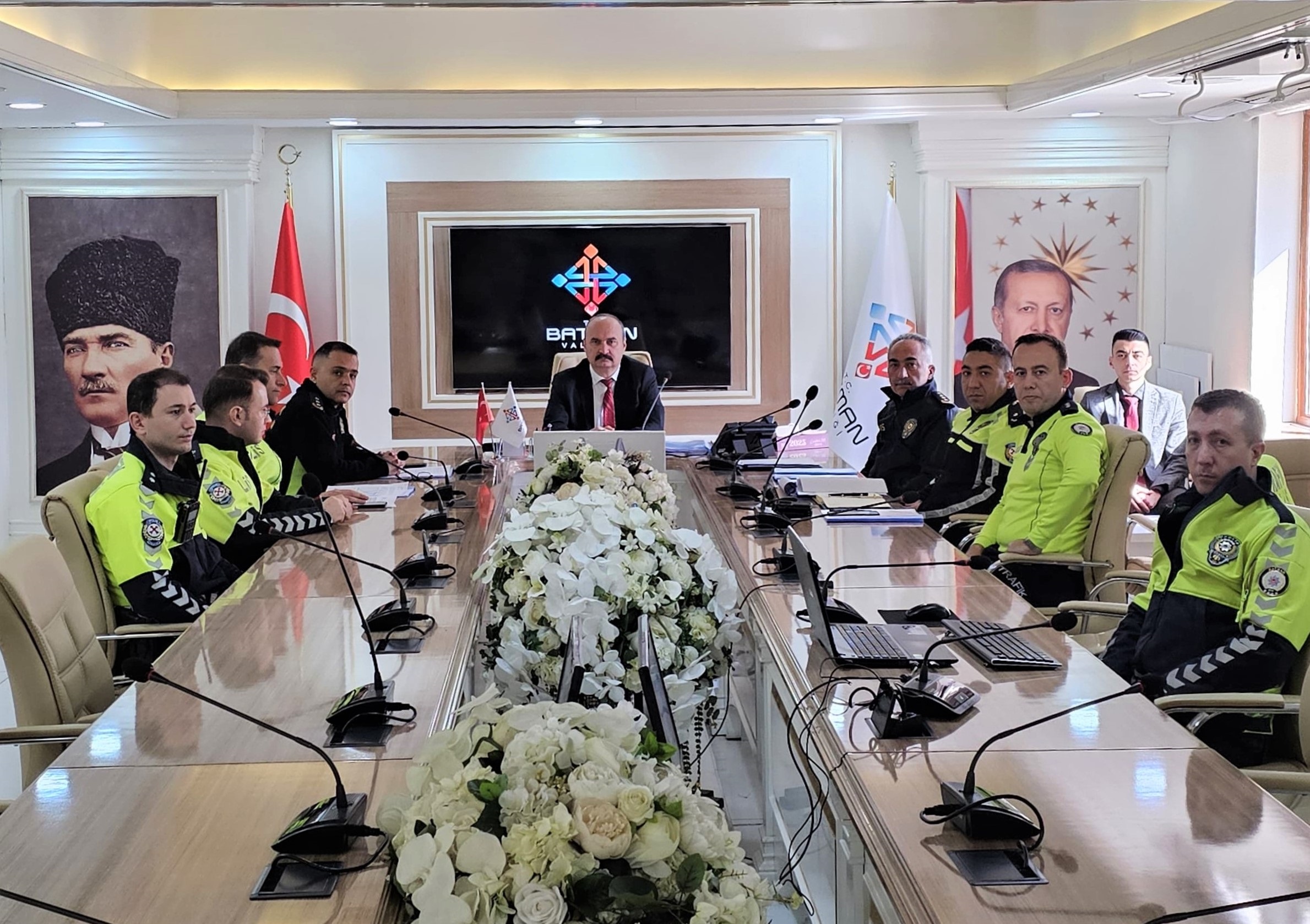 Vali Canalp, Trafik Güvenliği İçin Talimat Verdi