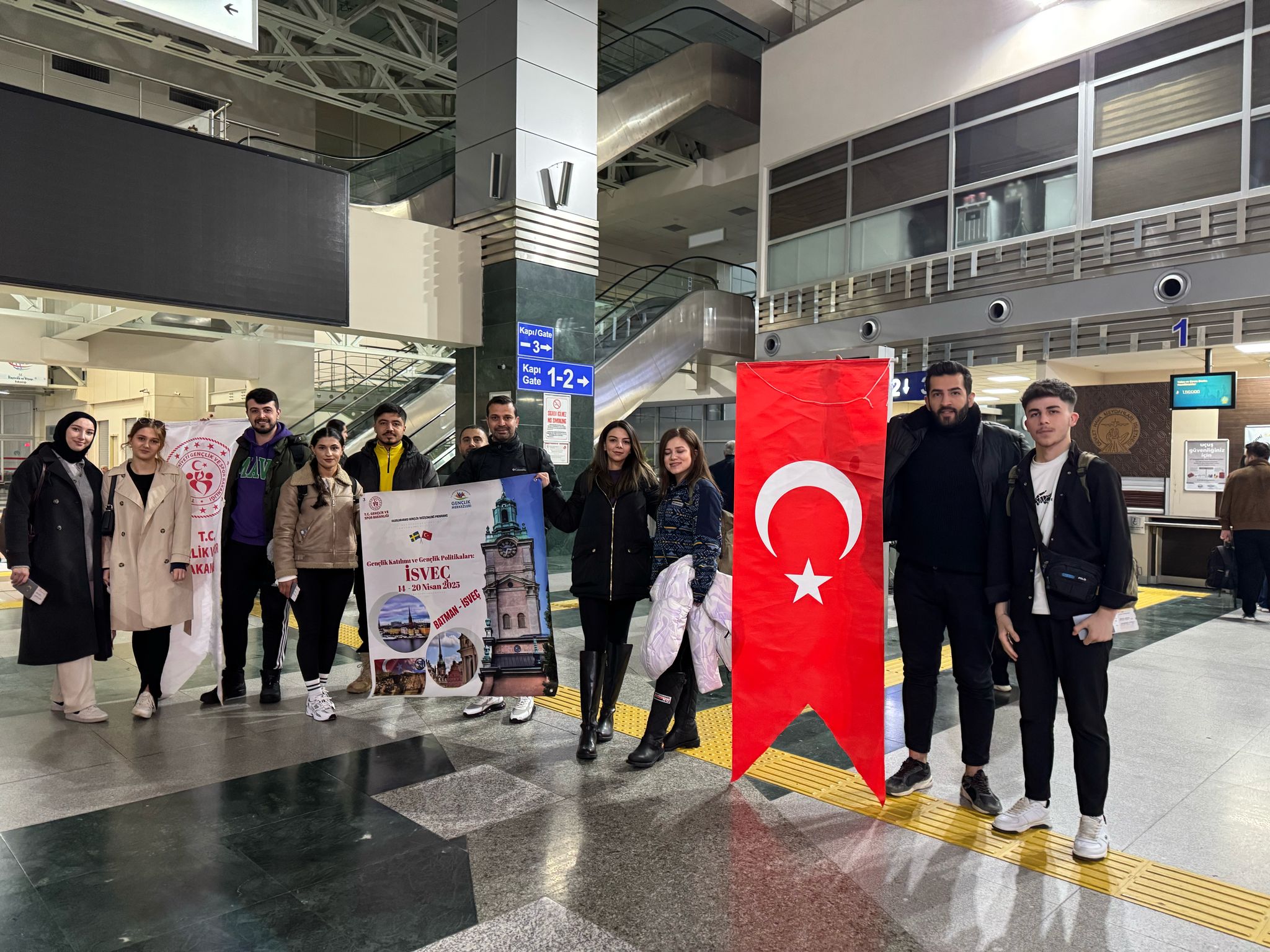 Batman’dan 10 genç İsveç’e uğurlandı