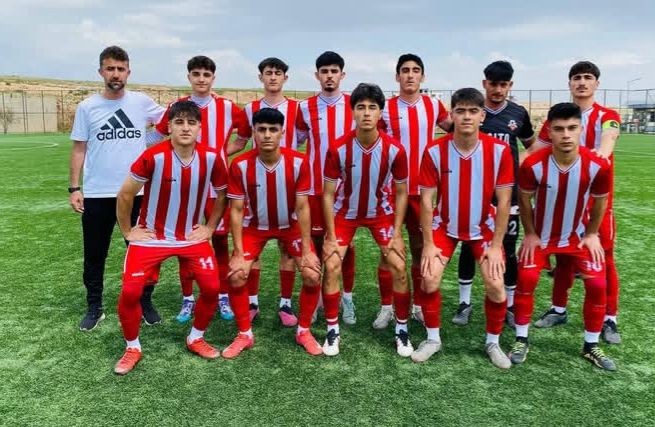 Kayraspor, namağlup bölge şampiyonu oldu