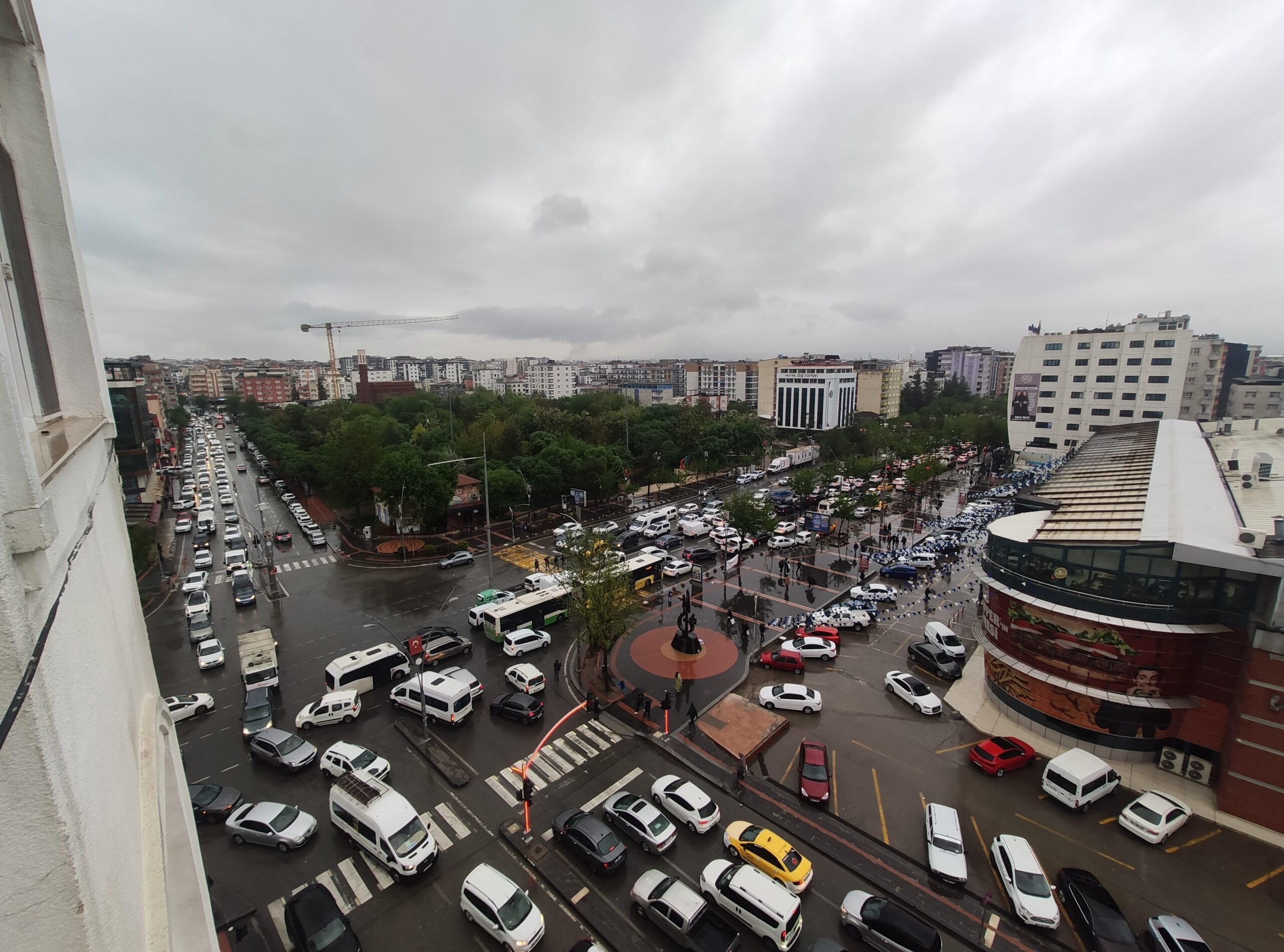 Sağanak Yağış Batman Trafiğini Kilitledi!