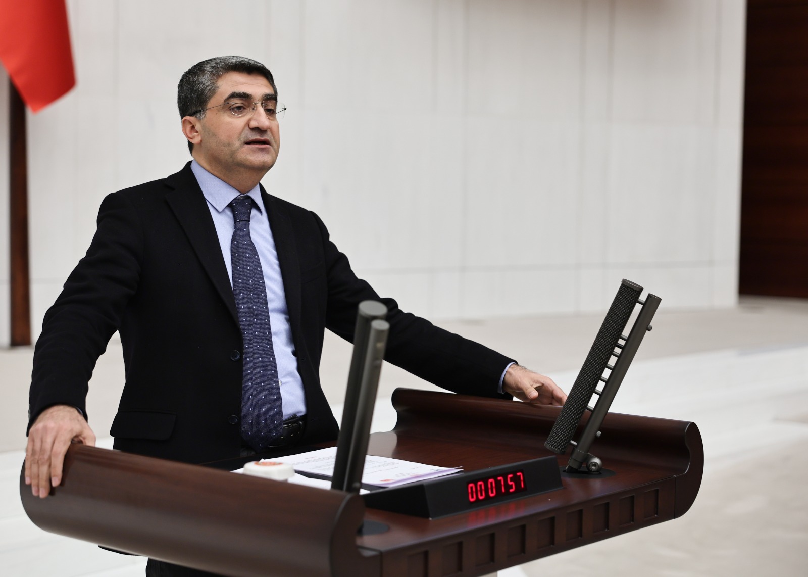 Ekmen: Ailenin Geleceği Endişe Verici