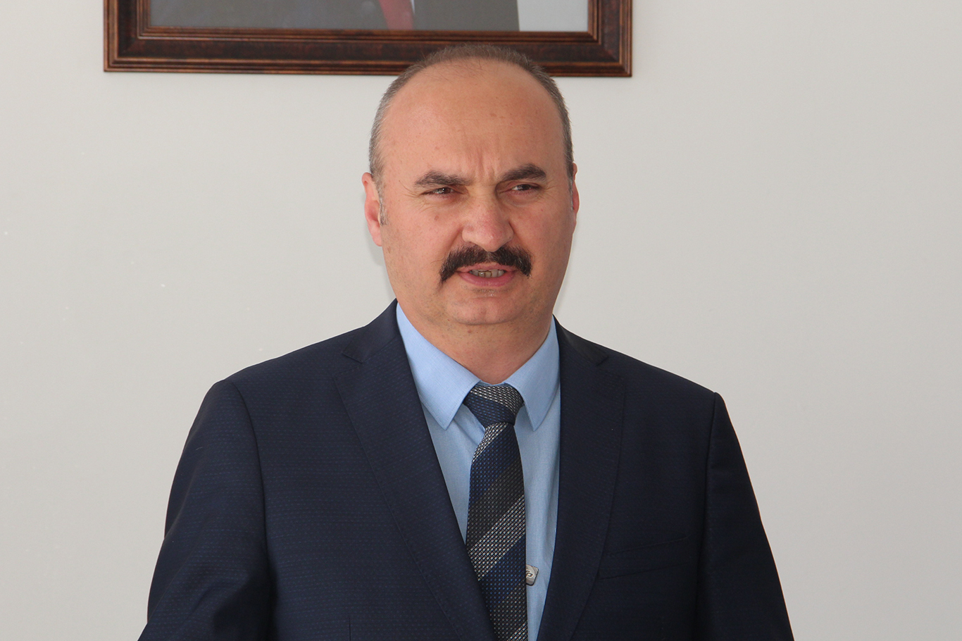 Vali Canalp’ten 23 Nisan Mesajı