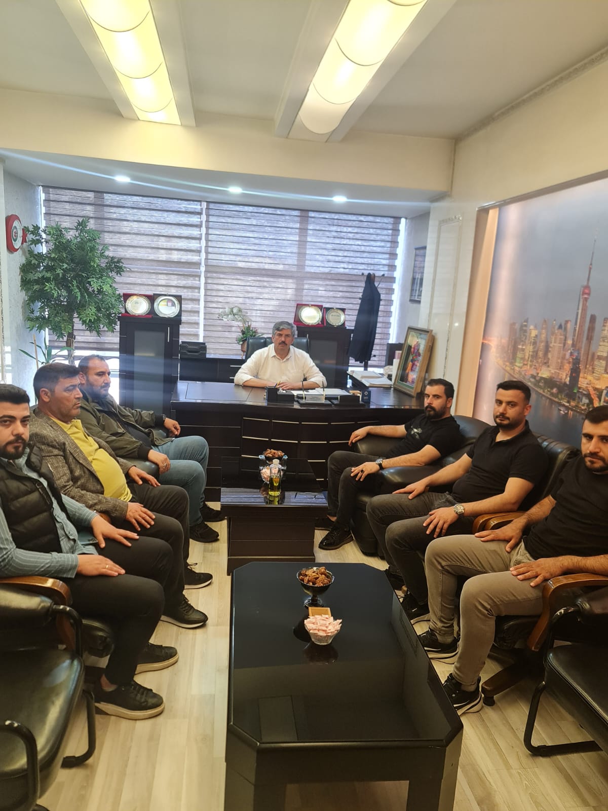 Kapanan Salonlar İçin Acil Çözüm Talebi