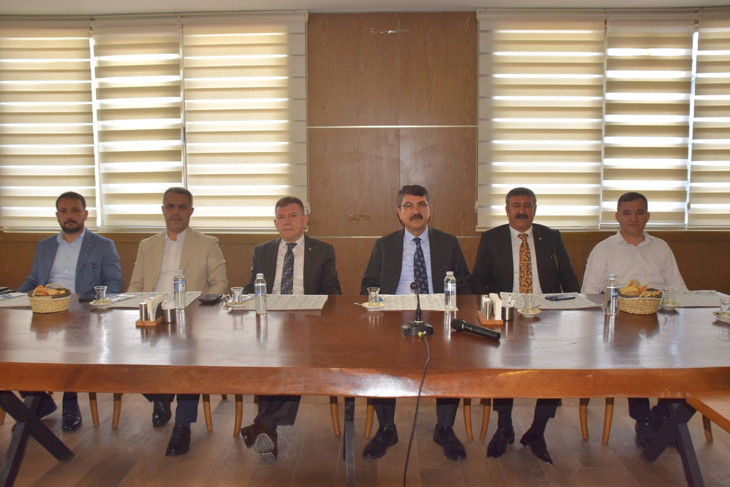 Genç İstihdamı ve Girişimcilik Masaya Yatırıldı