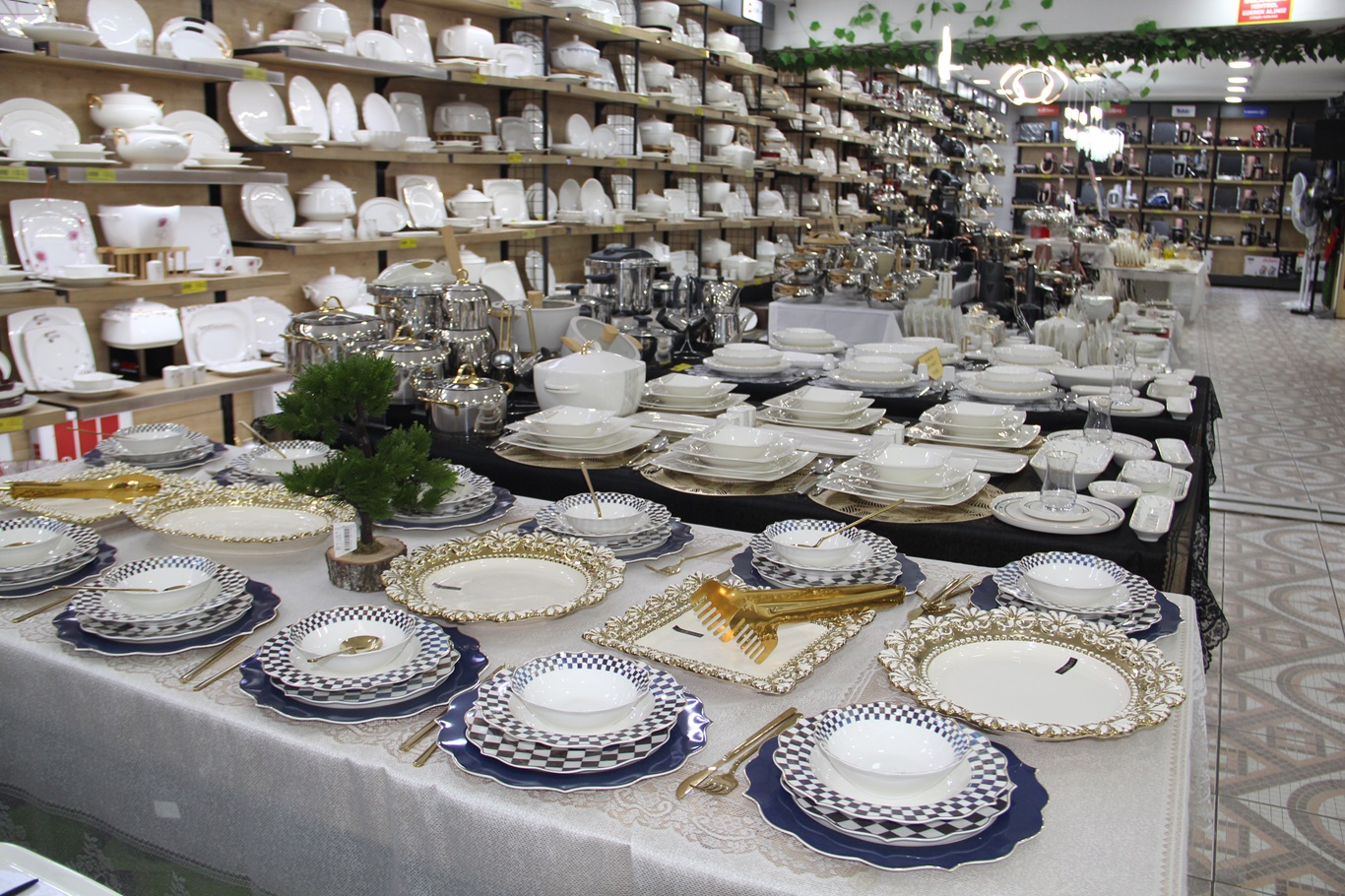 Esnaf ve gençlerden ortak çağrı: Evliliğe teşvik eden destekler artırılmalı