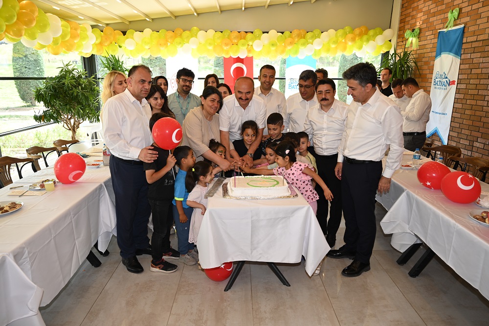 Vali Canalp’tan Glütensiz Kafe’ye Ziyaret