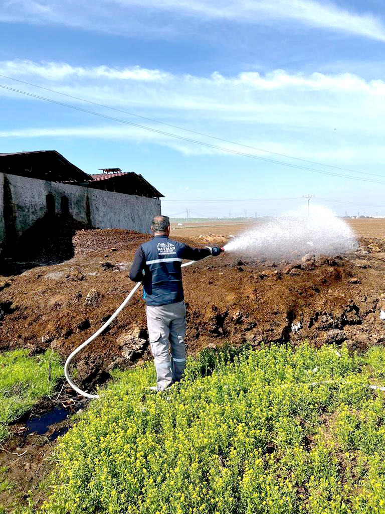 İlaçlama çalışmaları devam ediyor