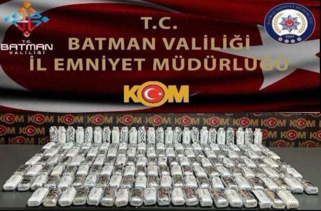 Minibüs ve Araçlarda Kaçak Ürün Yakalandı