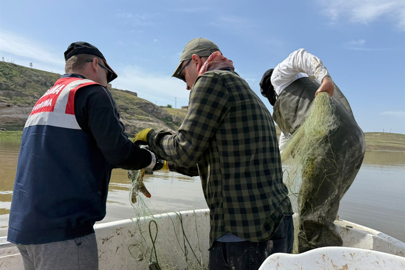 Batman’da kaçak balık avcılığına ceza kesildi