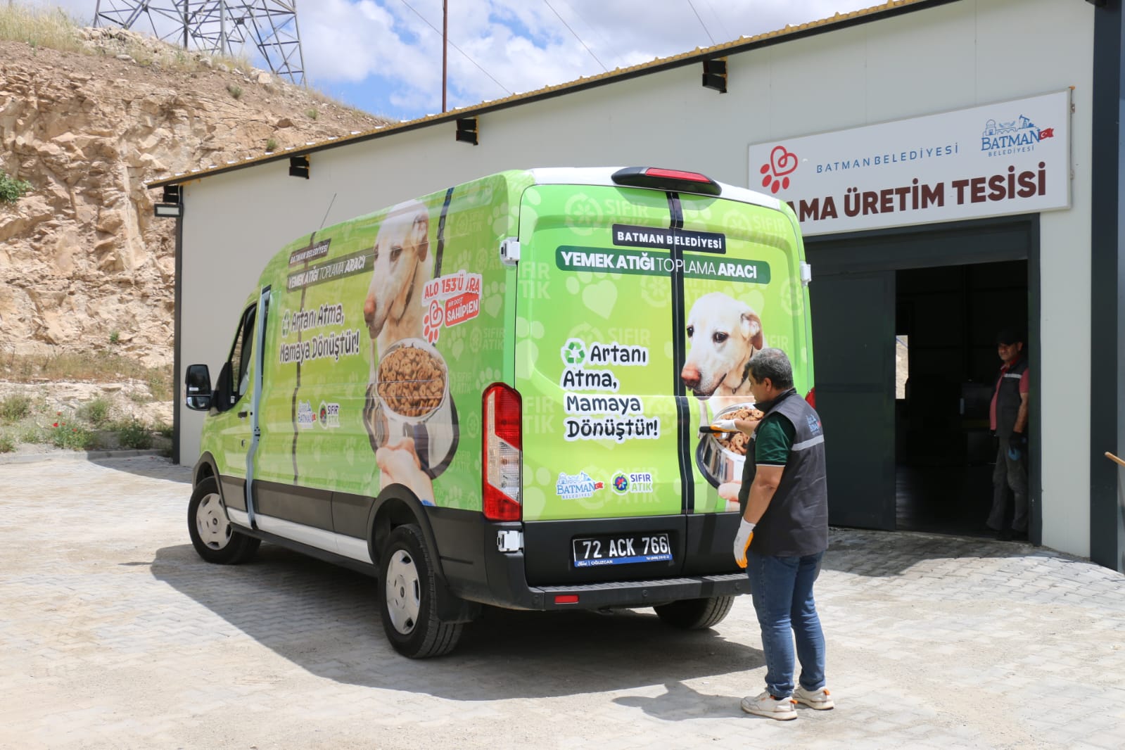 Belediye, Yemek Atıklarını Mamaya Dönüştürüyor