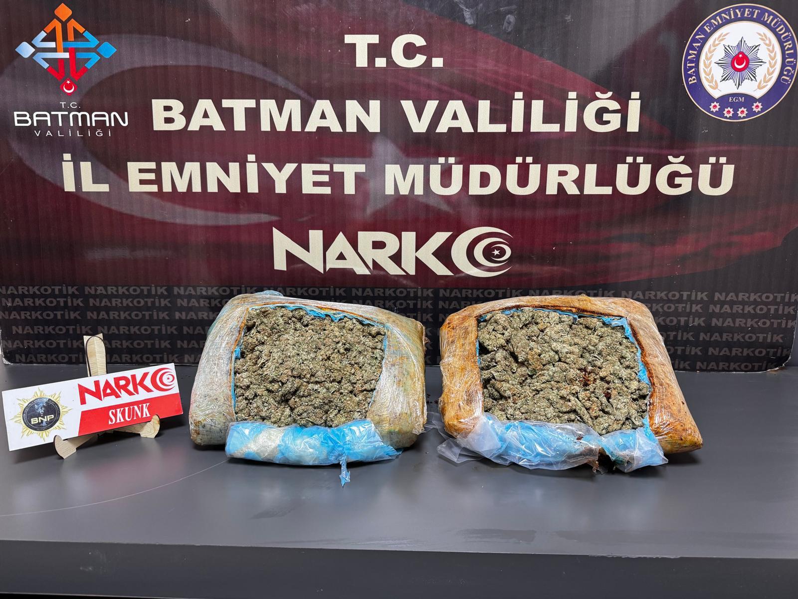 Otobüs Yolcusunda 2,5 Kilo Skunk Yakalandı