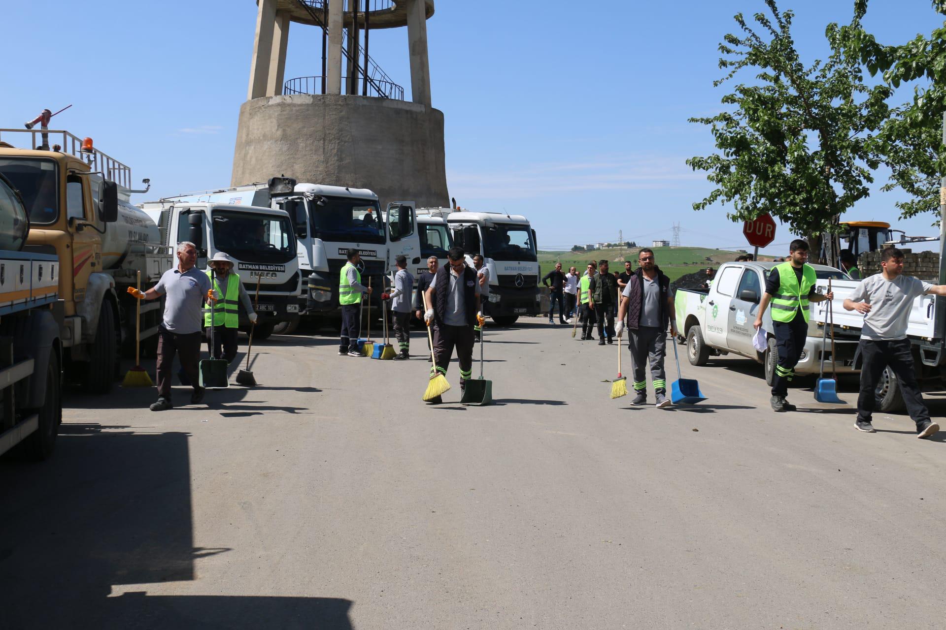 Petrolkent Mahallesi’nde kapsamlı temizlik